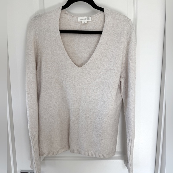 Treasure & Bond V-Neck Sweater - Picture 1 of 5